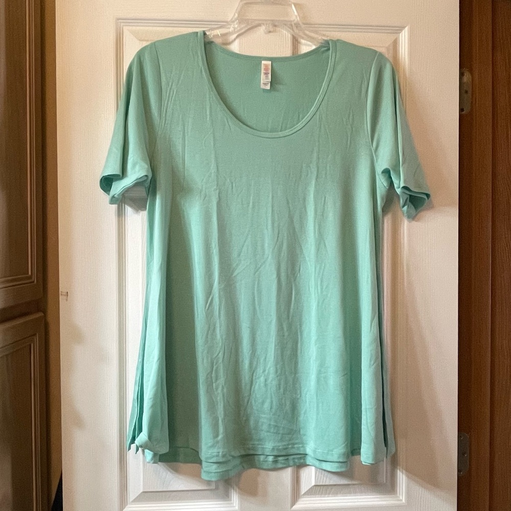 Lularoe perfect tee